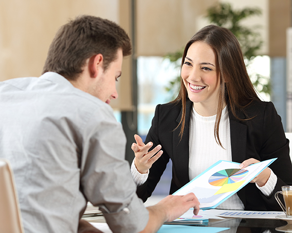 Focused session with a legal advisor in Dubai offering tailored legal advice for businesses in the Middle East